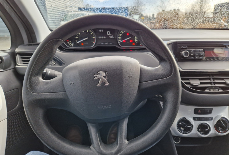 Peugeot 208  1.2 68ch Like 5p 