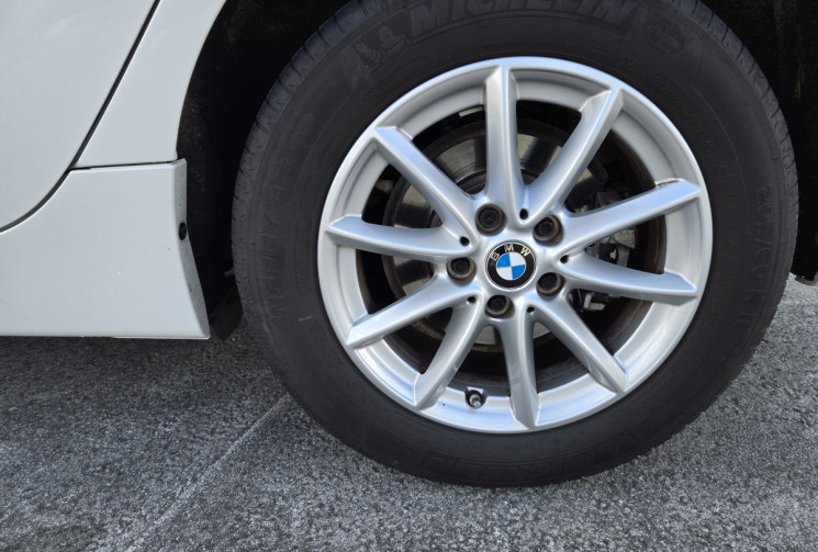 BMW SERIE 2 Active tourer 218iA 140ch Lounge* Radar * Bluetooth * Sport * Entretien Complet * TBE