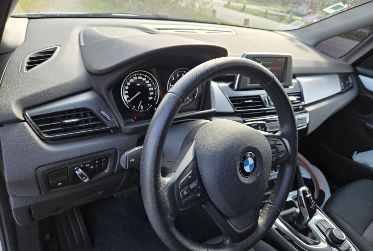BMW SERIE 2 Active tourer 218iA 140ch Lounge* Radar * Bluetooth * Sport * Entretien Complet * TBE