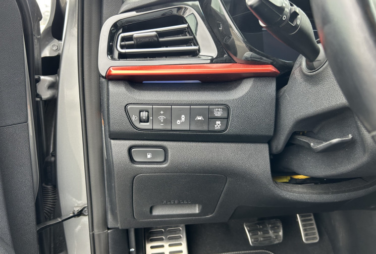 Kia Niro 1.6 GDi 141 Hybrid DCT6 105 cv Boîte auto 
