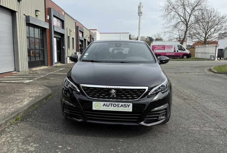 Peugeot 308 GT Line 1.2 130CH S&S EAT8 / CARPLAY/ SIEGES CHAUFFANTS ET MASSANTS