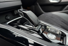 Peugeot 308 GT Line 1.2 130CH S&S EAT8 / CARPLAY/ SIEGES CHAUFFANTS ET MASSANTS