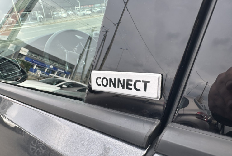 Volkswagen Golf  1.6 TDI Blue Motion 115 CONNECT / APPLE CARPLAY