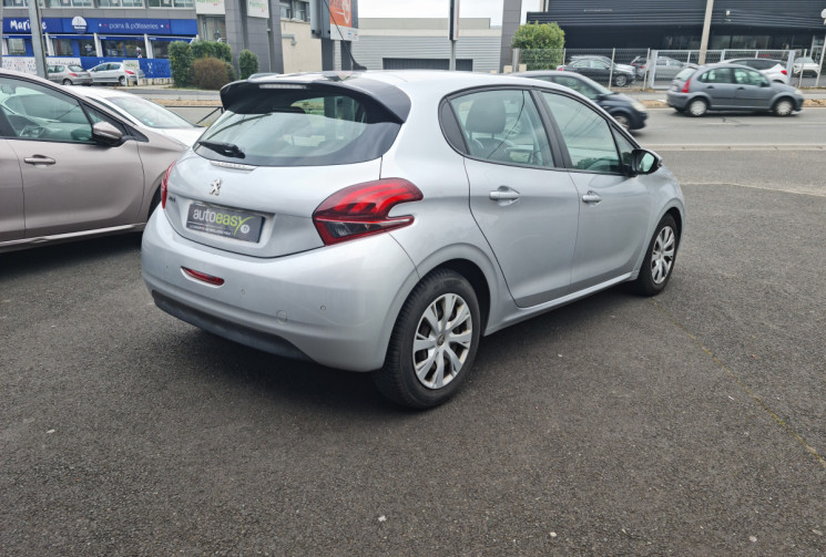 Peugeot 208 1.5 hdi 100 CH ACTIVE KIT DISTRI FAIT