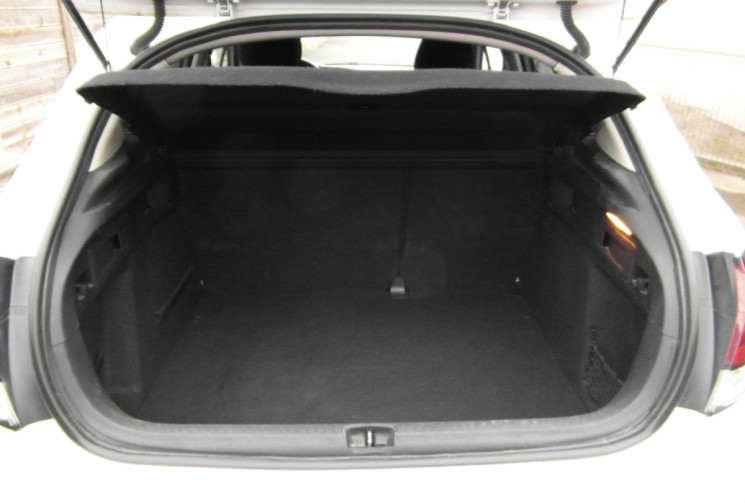 Citroën C4 BLUE HDI 100 MILLENIUM distribution faite