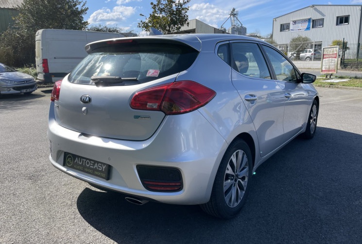 Kia Ceed 1.6 CRDi 110 ch ISG Active Business