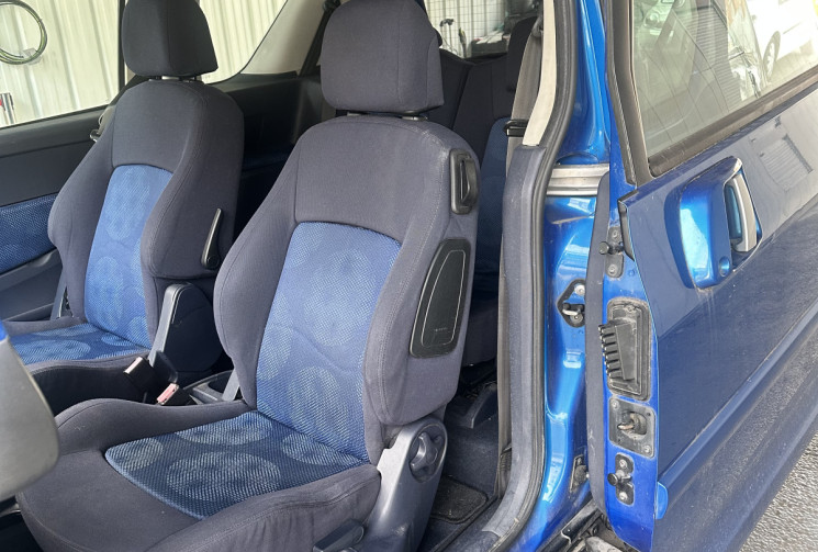 Peugeot 1007 1.4 16V 90 