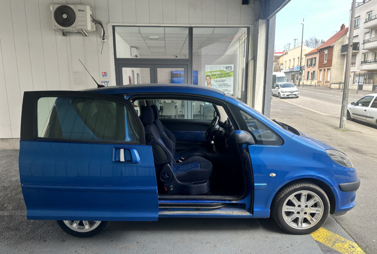 Peugeot 1007 1.4 16V 90 