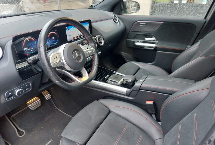 Mercedes EQA 250 AMG LINE 190 CH TOIT OUVRANT PANO 21500