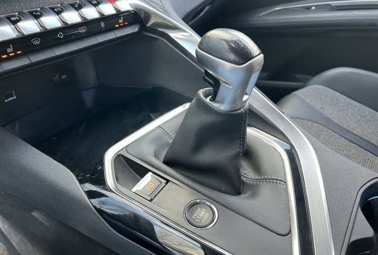 Peugeot 3008 1.5 BlueHDI 130 Allure / Sièges Chauffants / Caméra / LED / Hayon Electrique