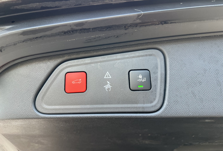 Peugeot 3008 1.5 BlueHDI 130 Allure / Sièges Chauffants / Caméra / LED / Hayon Electrique
