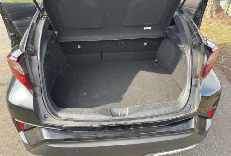 Toyota C-HR 2.0 VVT-i 16V HSD Hybrid 184 DYNAMIC ULTIMATE 1ERE MAIN ENTRETIEN COMPLET TOYOTA