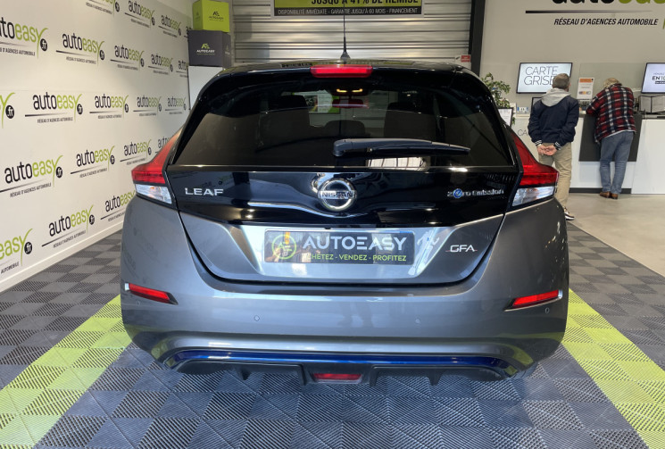 Nissan LEAF TEKNA 62KWH 215 CH PREMIÈRE MAIN
