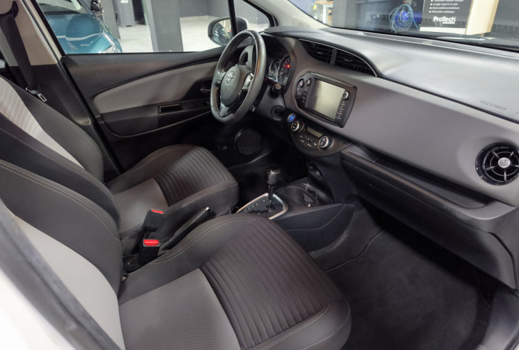 Toyota Yaris 1.5 100h Hybrid France Business - Premiere Main