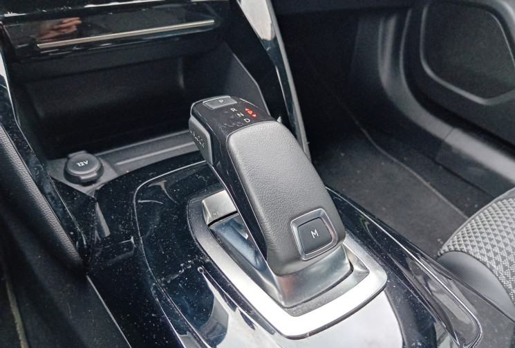 Peugeot 2008 130 CV S&S EAT8 GT Line - Garantie Peugeot -
