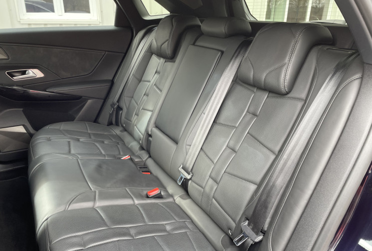 DS DS 7 Crossback 225 cv OPERA EAT8/Vision nocturne/Attelage/Suivi DS complet