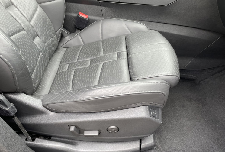 DS DS 7 Crossback 225 cv OPERA EAT8/Vision nocturne/Attelage/Suivi DS complet