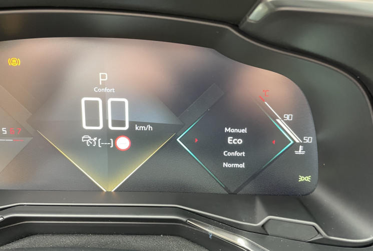 DS DS 7 Crossback 225 cv OPERA EAT8/Vision nocturne/Attelage/Suivi DS complet