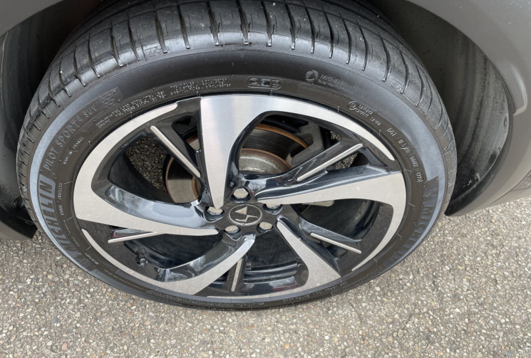 DS DS 7 Crossback 225 cv OPERA EAT8/Vision nocturne/Attelage/Suivi DS complet