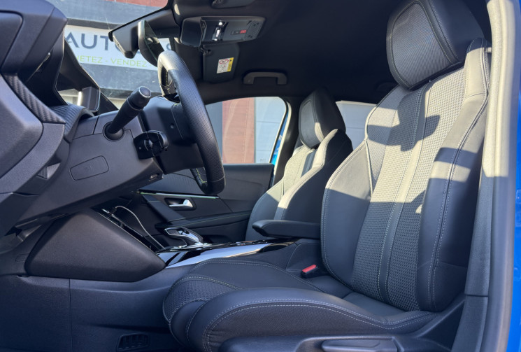 Peugeot 208 E-GT/ CARPLAY/ NAVIGATION I COCKPIT 3D/ CAMERA 360