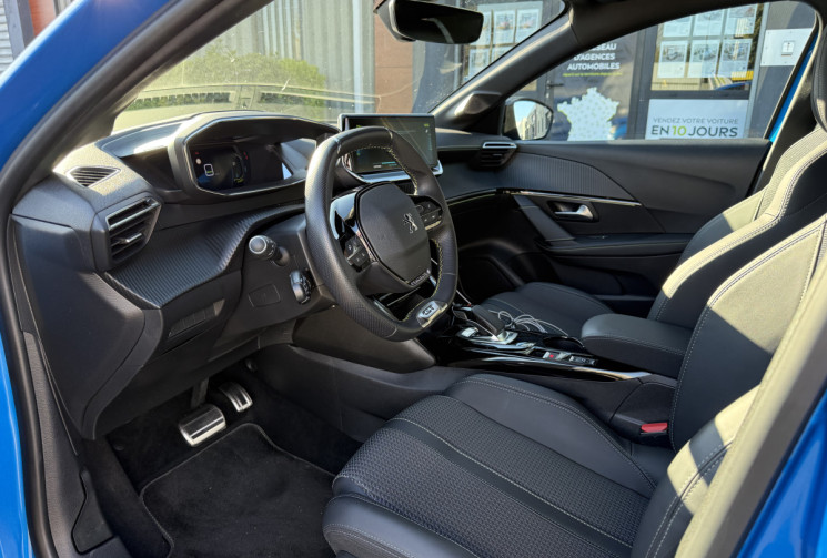 Peugeot 208 E-GT/ CARPLAY/ NAVIGATION I COCKPIT 3D/ CAMERA 360