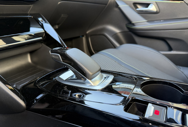 Peugeot 208 E-GT/ CARPLAY/ NAVIGATION I COCKPIT 3D/ CAMERA 360