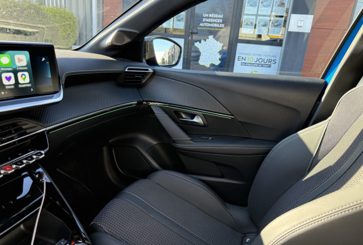 Peugeot 208 E-GT/ CARPLAY/ NAVIGATION I COCKPIT 3D/ CAMERA 360