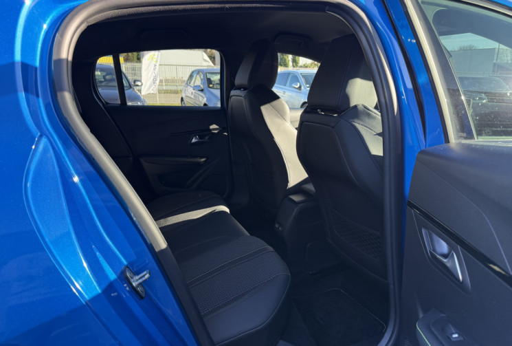 Peugeot 208 E-GT/ CARPLAY/ NAVIGATION I COCKPIT 3D/ CAMERA 360