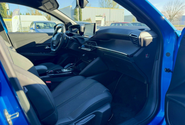 Peugeot 208 E-GT/ CARPLAY/ NAVIGATION I COCKPIT 3D/ CAMERA 360