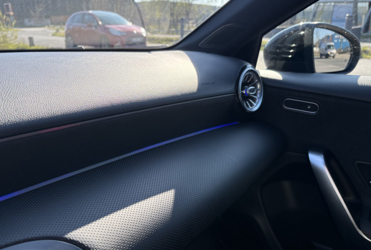 Mercedes Classe A 180d AMG Line * Toit Ouvrant * Carplay * Caméra * Angles Morts * Sièges Chauffants