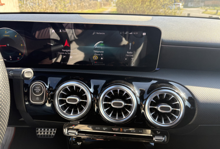 Mercedes Classe A 180d AMG Line * Toit Ouvrant * Carplay * Caméra * Angles Morts * Sièges Chauffants