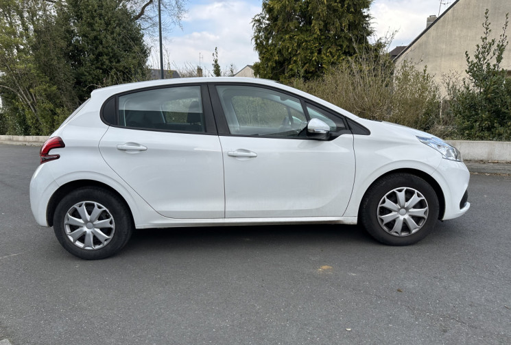 Peugeot 208 1.5 BlueHDi 100 Active Garantie premium jusqu'en 11/2026