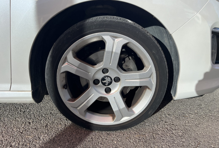 Peugeot 308 CC HDI 163cv Sport / Coupé cabriolet / Cuir / Blanc nacré