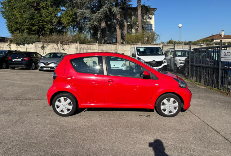 Toyota Aygo 1.0 Connect 68 ch / clim