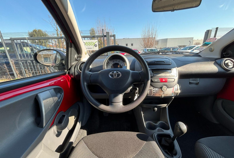 Toyota Aygo 1.0 Connect 68 ch / clim