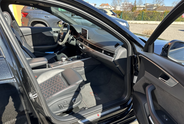 Audi RS4 avant 2.9 V6 TFSI 450ch quattro tiptronic 8 
