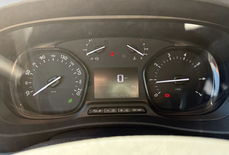 Peugeot EXPERT 1.5 Blue HDi 120 URBAN / CARPLAY