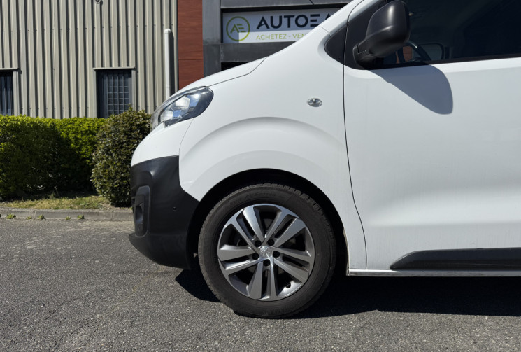 Peugeot EXPERT 1.5 Blue HDi 120 URBAN / CARPLAY
