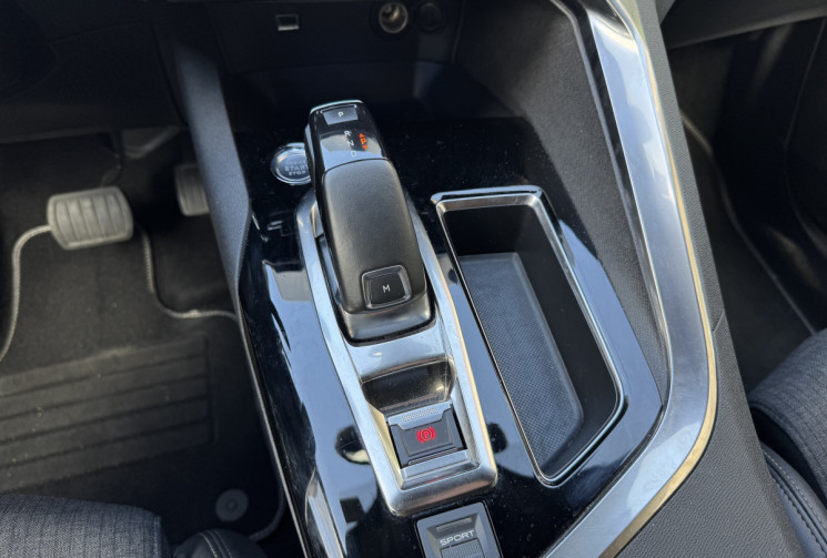 Peugeot 5008 GT line BlueHDi 130 ch EAT8  / 7 places / Cam 360° / Sièges élec Chauffant / Focal