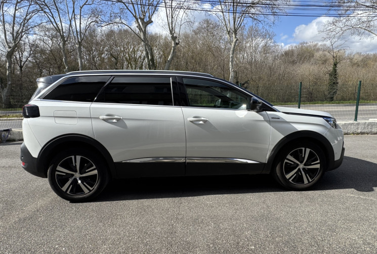 Peugeot 5008 GT line BlueHDi 130 ch EAT8  / 7 places / Cam 360° / Sièges élec Chauffant / Focal