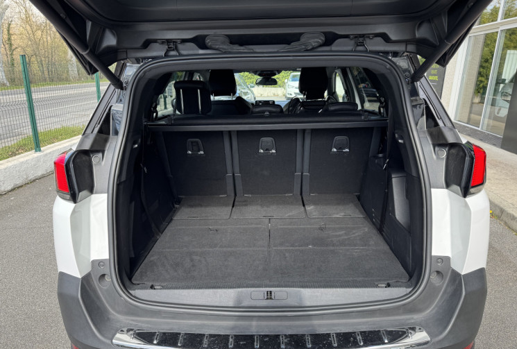 Peugeot 5008 GT line BlueHDi 130 ch EAT8  / 7 places / Cam 360° / Sièges élec Chauffant / Focal