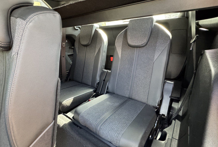 Peugeot 5008 GT line BlueHDi 130 ch EAT8  / 7 places / Cam 360° / Sièges élec Chauffant / Focal