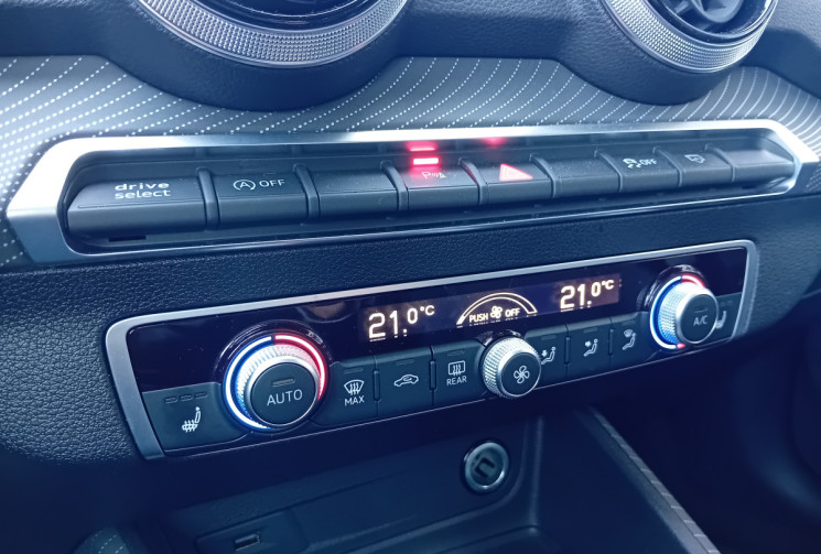 Audi SQ2 50 TFSI 300 ch S tronic 7 Quattro - Pas de Malus - État neuf -Toit ouvrant  - SONOS -