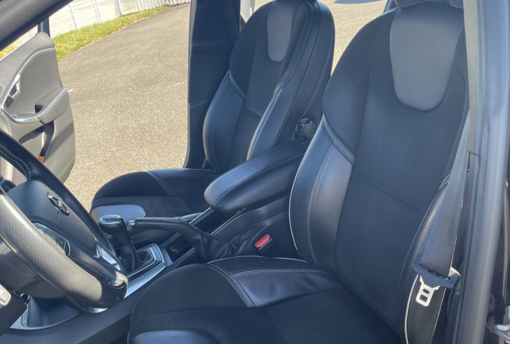 Volvo V40 II D3 2.0 TDi  16 V S&S 150 CV R-DESIGN 