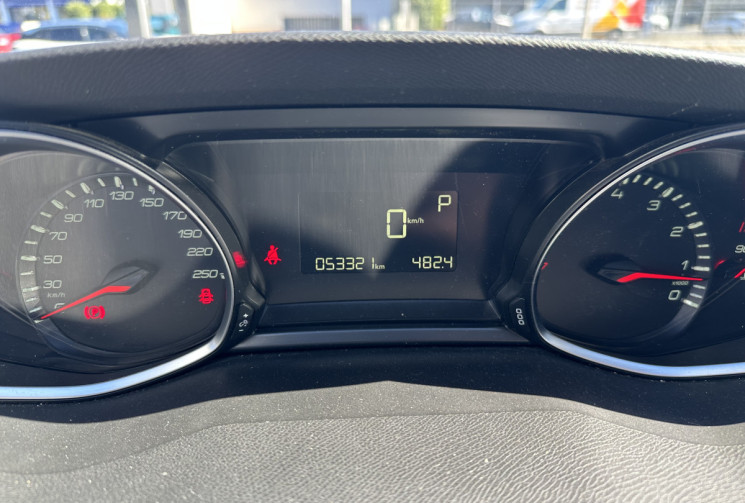 Peugeot 308 1.2 THP Puretech EAT8 130 STYLE / COURROIE FAITE