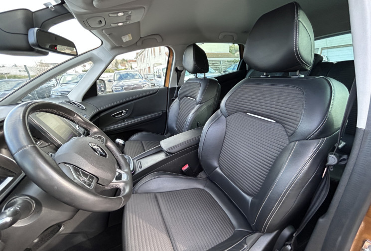 Renault Scénic 1.5 DCI / 110 CH / INTENS / PREMIERE MAIN 