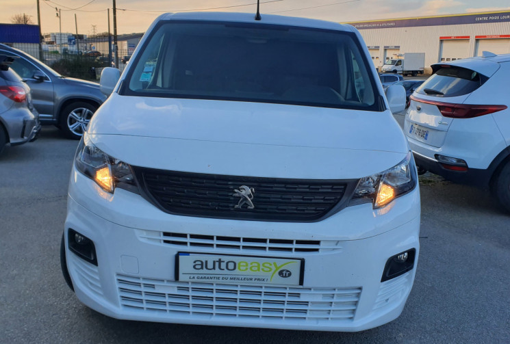Peugeot Partner 1.6 BLUEHDI 100 S&S 1000KG STANDARD GRIP + ATTELAGE