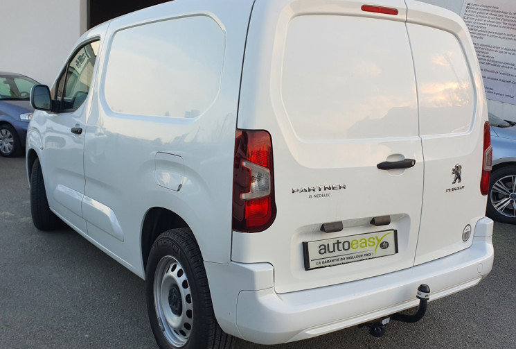 Peugeot Partner 1.6 BLUEHDI 100 S&S 1000KG STANDARD GRIP + ATTELAGE