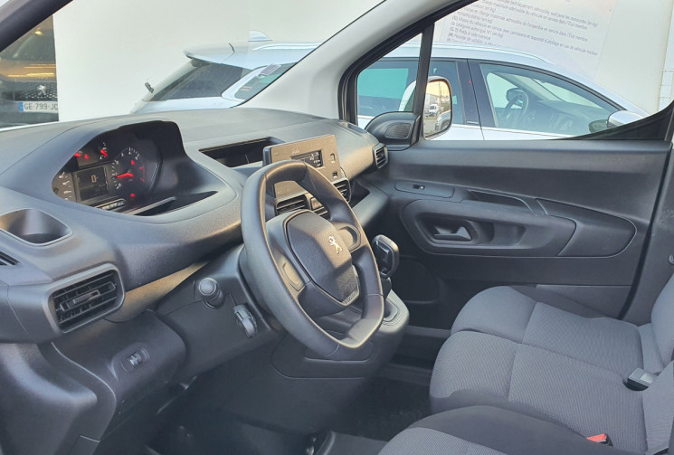 Peugeot Partner 1.6 BLUEHDI 100 S&S 1000KG STANDARD GRIP + ATTELAGE