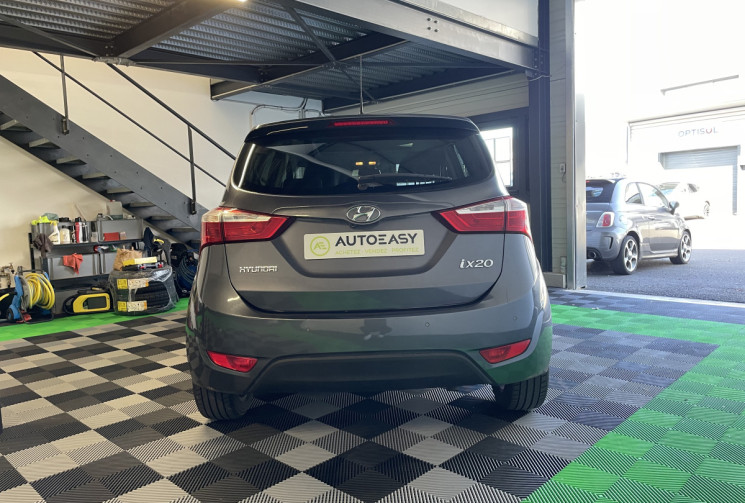 Hyundai ix20 1.6 125 ch Executive (caméra de recul + toit ouvrant)